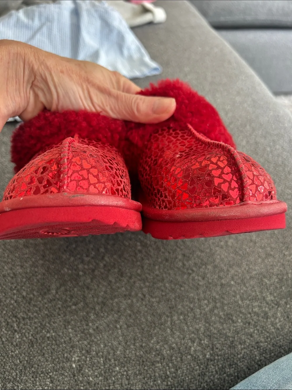 UGG Kids Cozy ll Sparkling Red Heart-Detail Slippers worn once